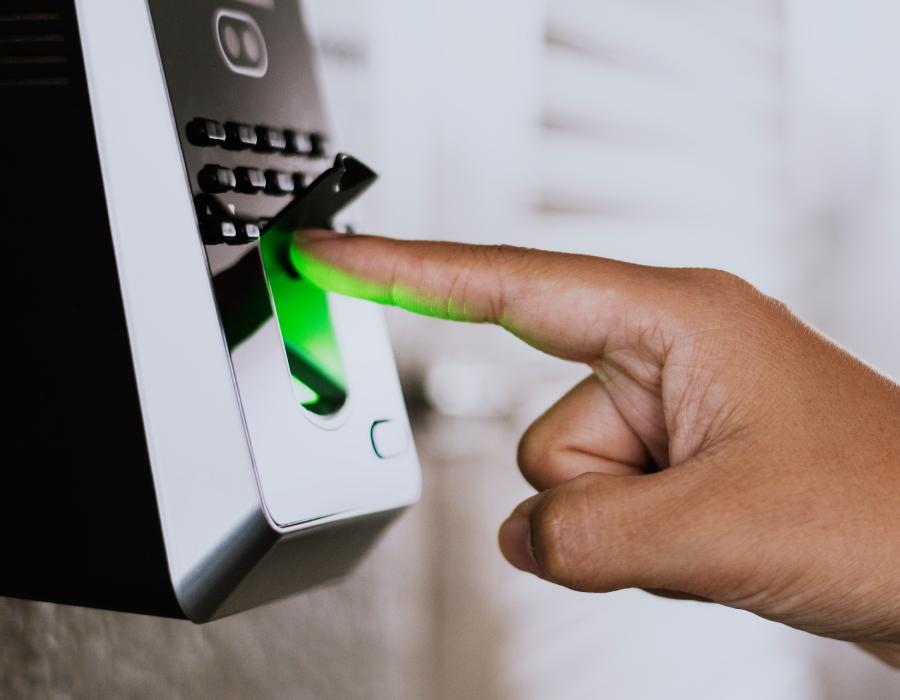 Installation système d'alarme et moteur de portail